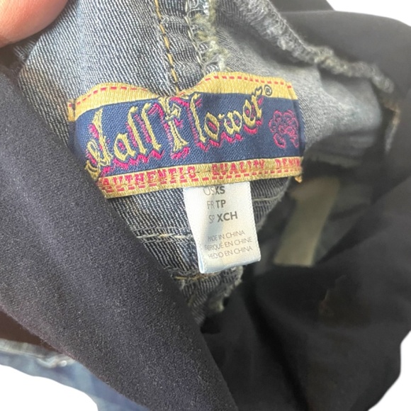 Blue Denim Maternity Jeans - Picture 8 of 13